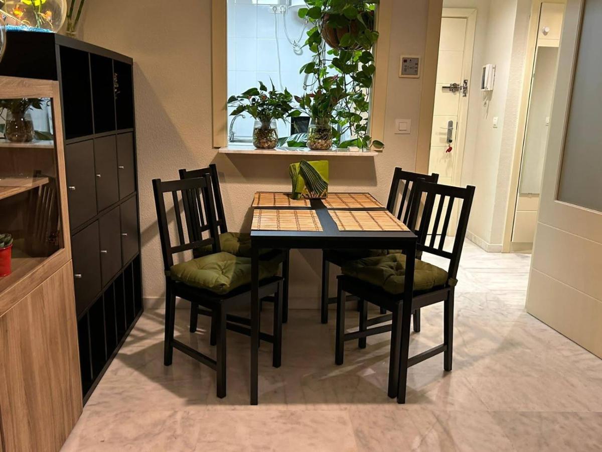 Apartamento Suite Torre Alta Parking Gratis Sevilla Exteriér fotografie